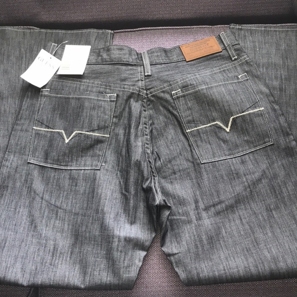 Men’s New Guess Jeans - Picture 2 of 2